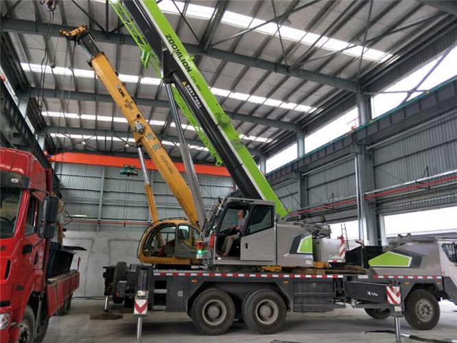 石龙区高空车出租需要注意哪些安全事项？