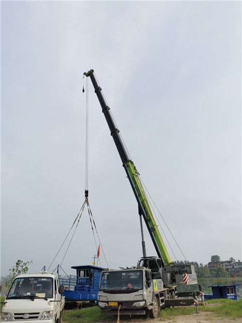 石龙区桥梁建设吊装案例